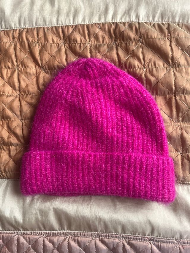 Conjunto gorro y bufanda Sézane rosa fucsia