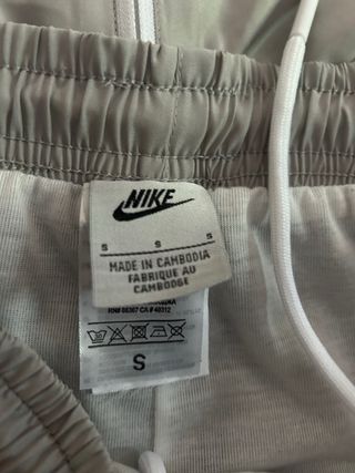Chándal Nike Talla S gris y Blanco