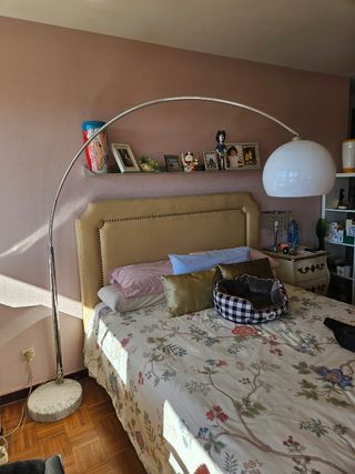 Lámpara de pie arco mármol tulipa blanca