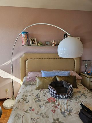 Lámpara de pie arco mármol tulipa blanca