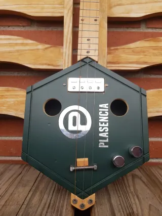 Cigar Box Guitar