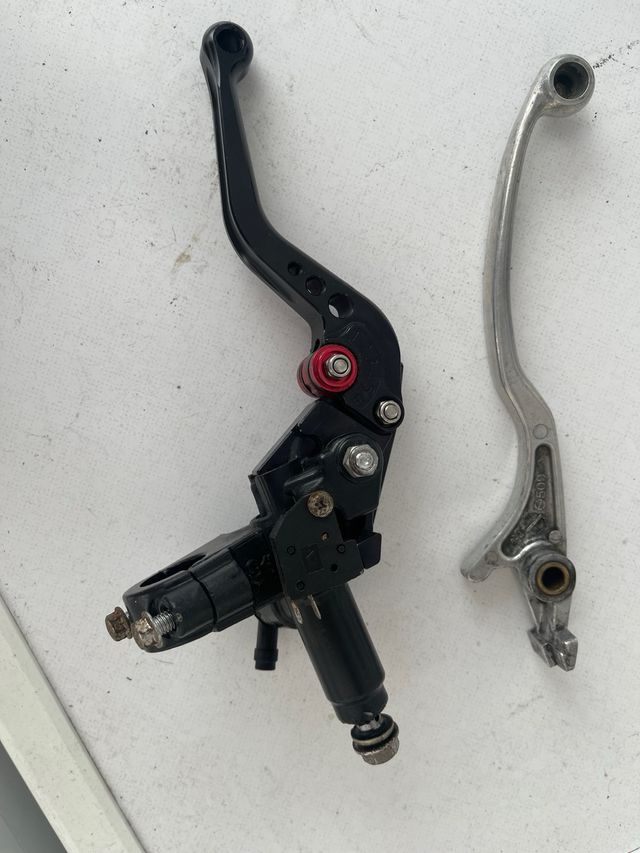 Leve per moto regolabili