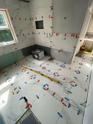 Chapados de mármol para baño/cocina