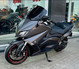 Yamaha TMAX 530 Akrapovic