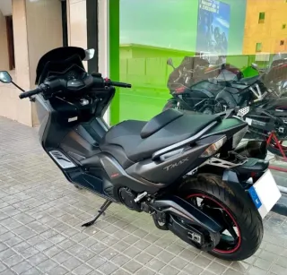 Yamaha TMAX 530 Akrapovic