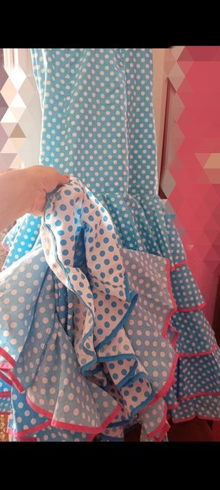 Vestido de flamenca azul lunares rosa