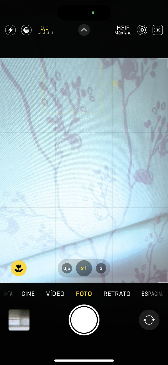 Tela infantil con pájaros y ramas rosa