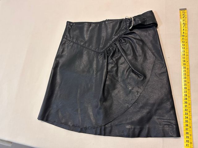 Falda polipiel Pull&Bear negra nueva Talla S