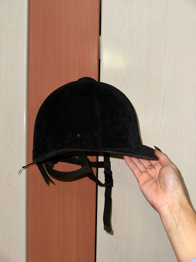 Casco de equitación negro