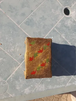 Antico cofanetto decorato