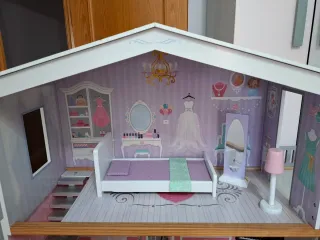 Casa de muñecas madera