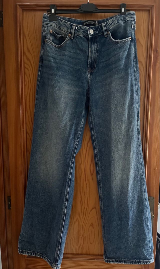 Pantalón vaquero ancho Stradivarius azul