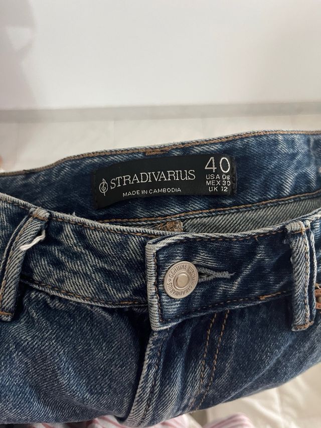 Pantalón vaquero ancho Stradivarius azul