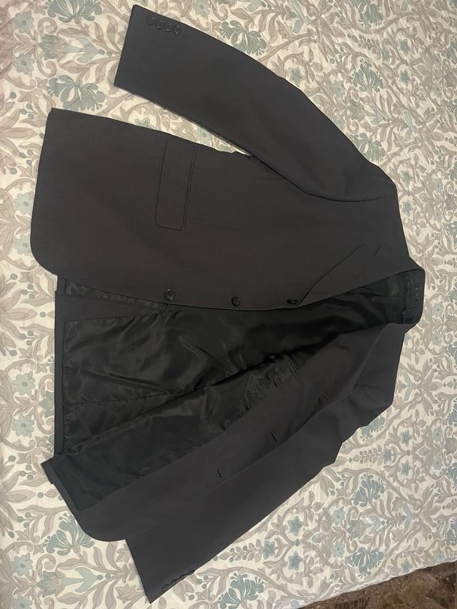 Traje de hombre azul marino