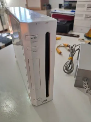 Nintendo Wii completa + mando + sensor + accesorio