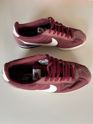 Zapatillas Nike Cortez Rojas y Blancas