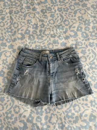 Pantalón corto vaquero Bershka Talla 36