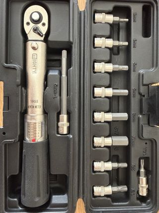 Carraca Dinamométrica MIGHTY con juego de puntas