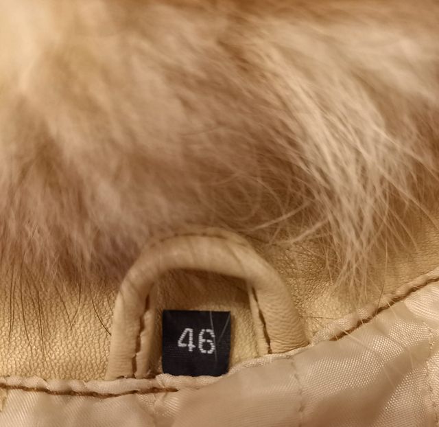 Giacca imbottita in vera pelle vintage beige 