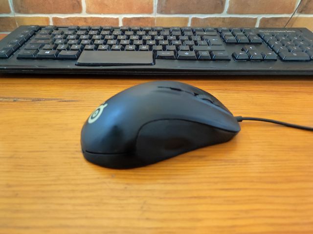 SteelSeries Apex M800 + Rival 300 Teclado y Ratón