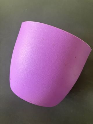 Vaso viola in plastica