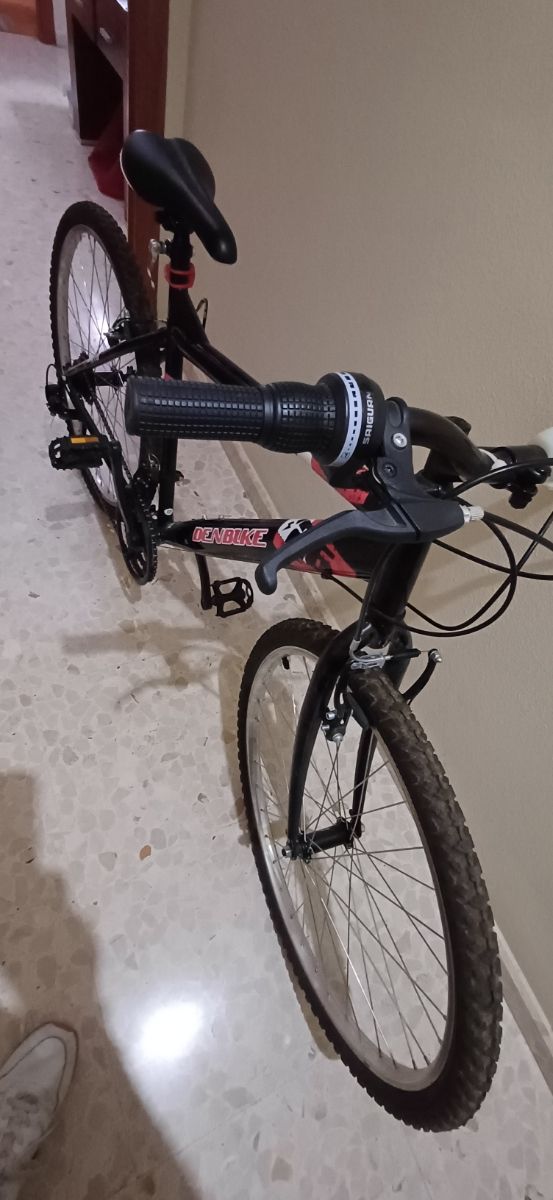 Bicicleta DENBIKE 26 Negra y Roja