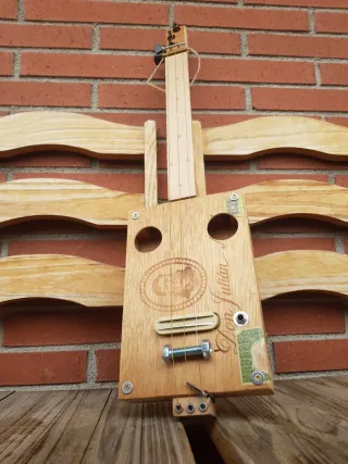 Cigar Box Guitar