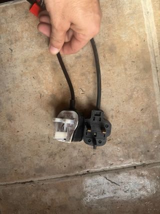 Lote Lijadora Bosch y Cepillo Ozito