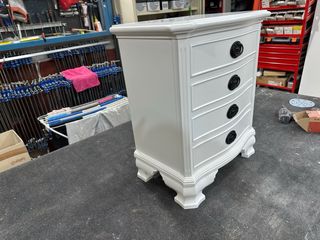 Se fabrican y restauran muebles antiguos y moderno