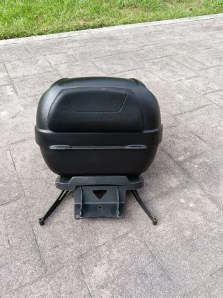 Baúl Givi T Max 500 con Soporte