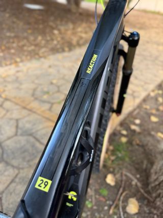 Bicicleta Cube Reaction