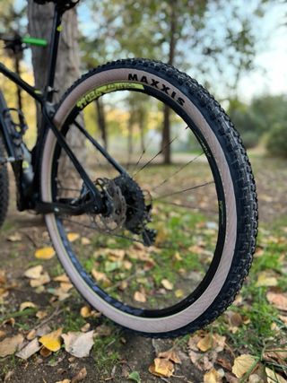 Bicicleta Cube Reaction