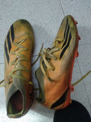 Zapatillas Fútbol Naranja y Amarillo