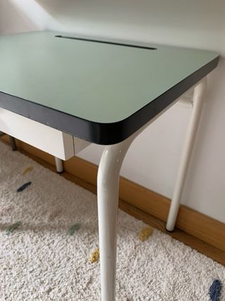 Escritorio y silla infantil Les Gambettes