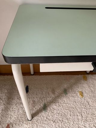 Escritorio y silla infantil Les Gambettes