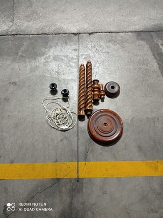 Lámpara de pie madera torneada vintage. D 70€ a50€