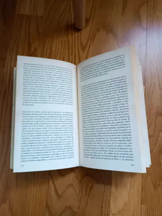 Libro de lectura " Paula " Isabel Allende