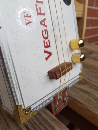 Cigar Box Guitar