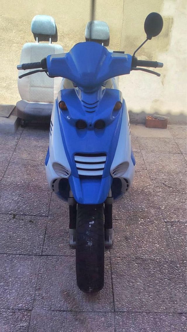 Beta Ark 49cc Scooter