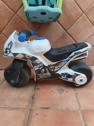 Moto de bebé policía