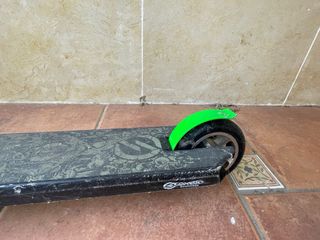 Patinete Oxelo Negro y Verde