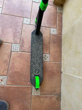 Patinete Oxelo Negro y Verde