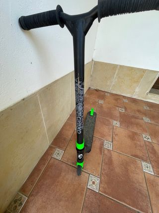 Patinete Oxelo Negro y Verde