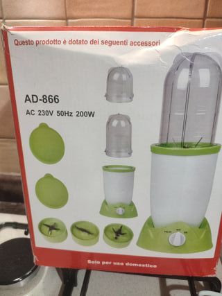 Tritatutto e Frullatore Nuovo