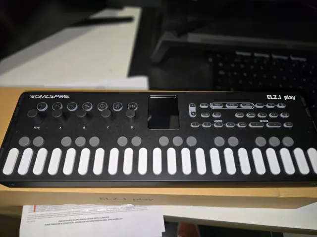 Sonicware ELZ1 Play V2 + Funda