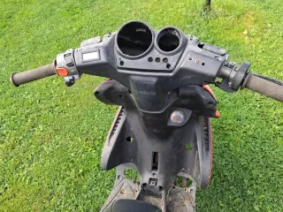 Yamaha Aerox Competición