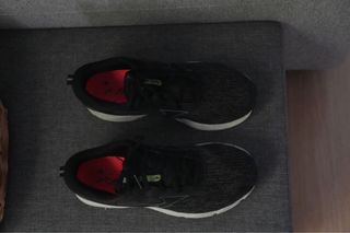 Tenis Mizuno Wave Prodigy 4 Negro Blanco