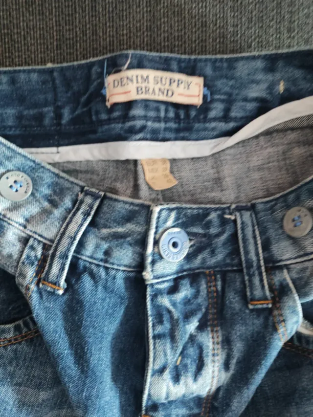 Vaqueros Denim Azules Desgastados