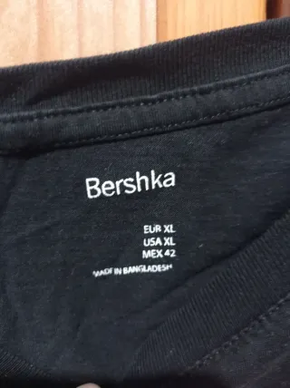 Camiseta Bershka Anime Nueva
