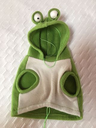 Disfraz de rana para mascota